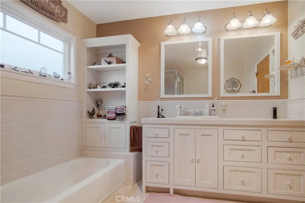 2524 E Evergreen West Covina, CA 91791