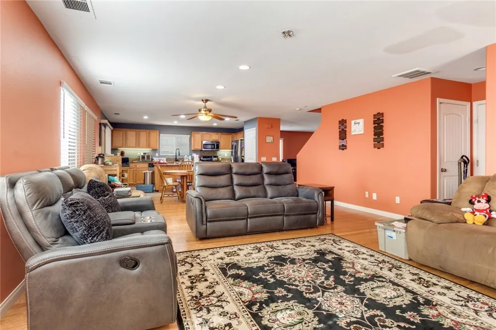 52988 Astrid Lake Elsinore, CA 92532