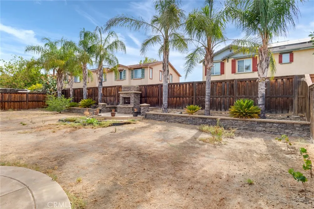 52988 Astrid Lake Elsinore, CA 92532