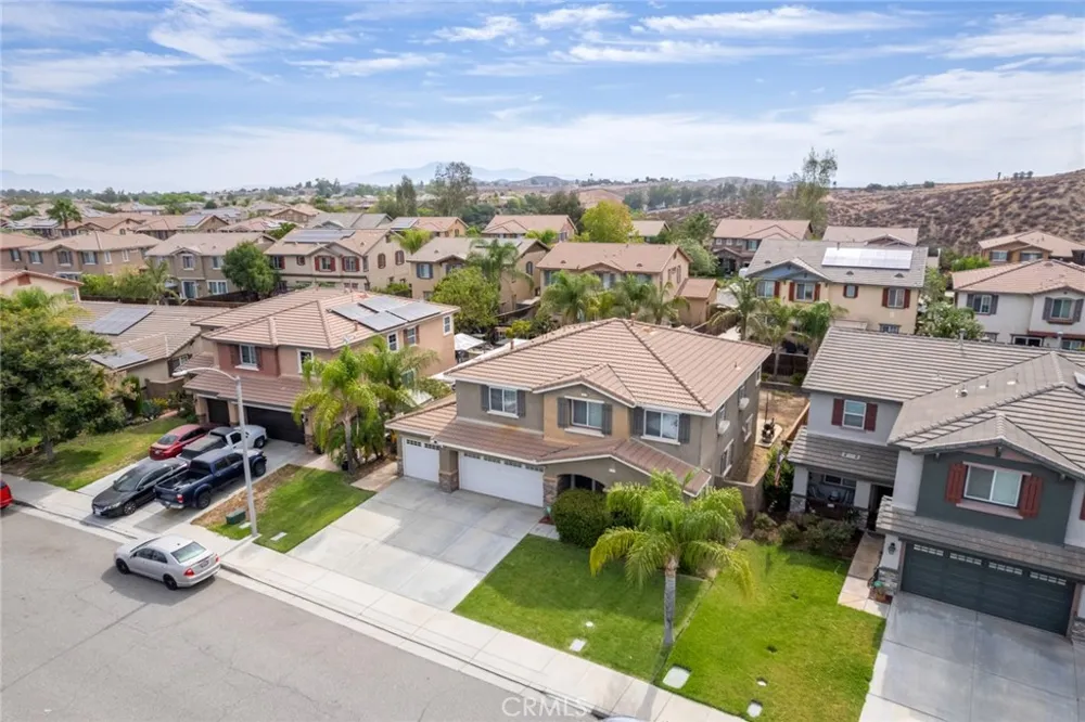 52988 Astrid Lake Elsinore, CA 92532