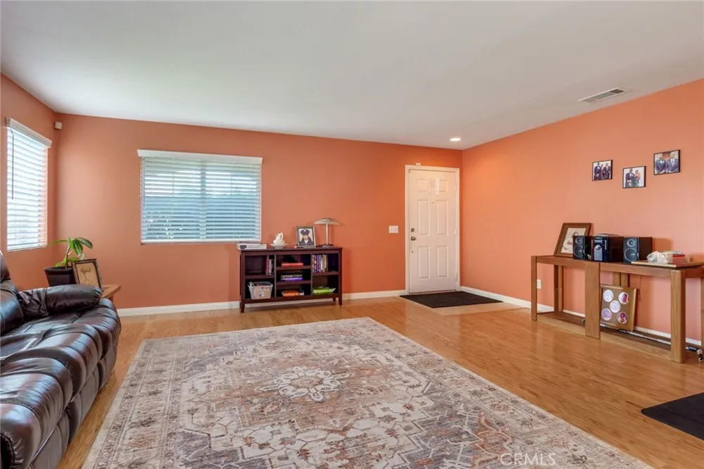 52988 Astrid Lake Elsinore, CA 92532