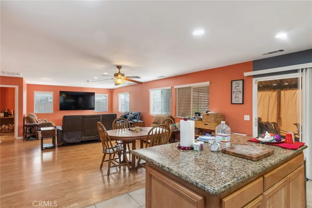 52988 Astrid Lake Elsinore, CA 92532