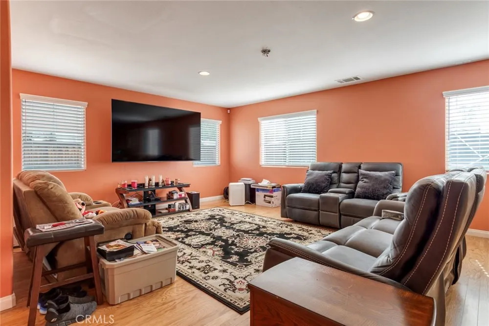 52988 Astrid Lake Elsinore, CA 92532