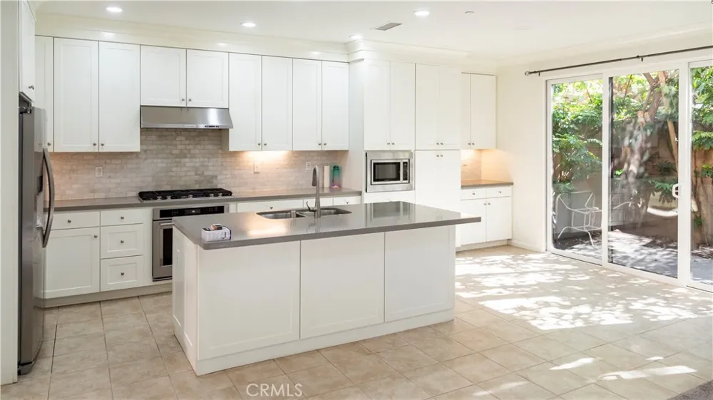 188 Crescent Moon Irvine, CA 92602