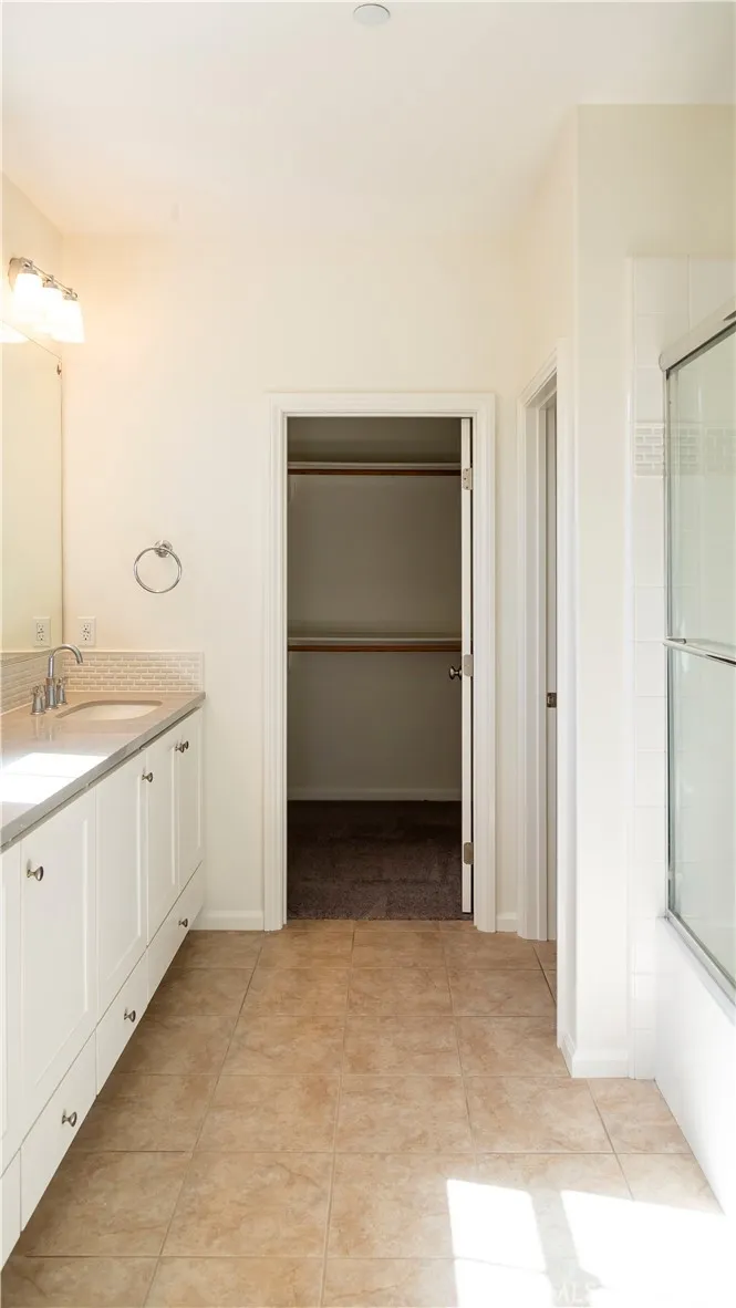 188 Crescent Moon Irvine, CA 92602