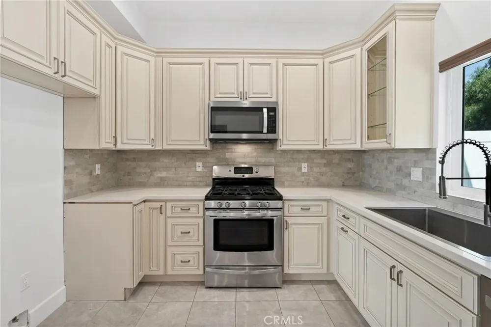 16507 San Fernando Mission Boulevard Granada Hills, CA 91344