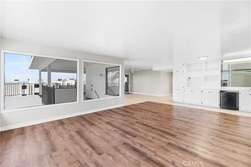 2699 E 20th Signal Hill, CA 90755