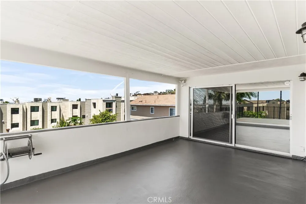 2699 E 20th Signal Hill, CA 90755