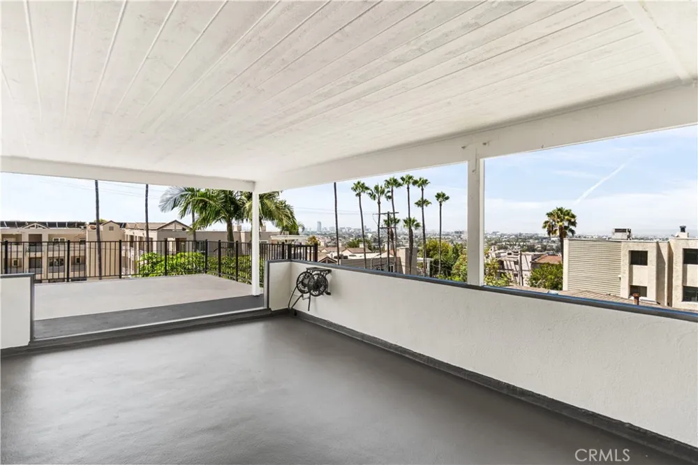 2699 E 20th Signal Hill, CA 90755