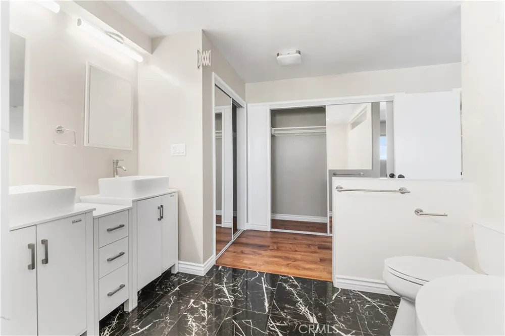 2699 E 20th Signal Hill, CA 90755