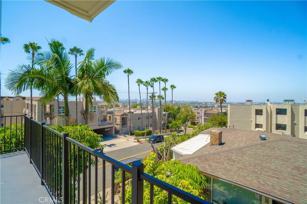 2699 E 20th Signal Hill, CA 90755