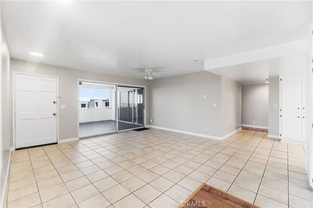 2699 E 20th Signal Hill, CA 90755