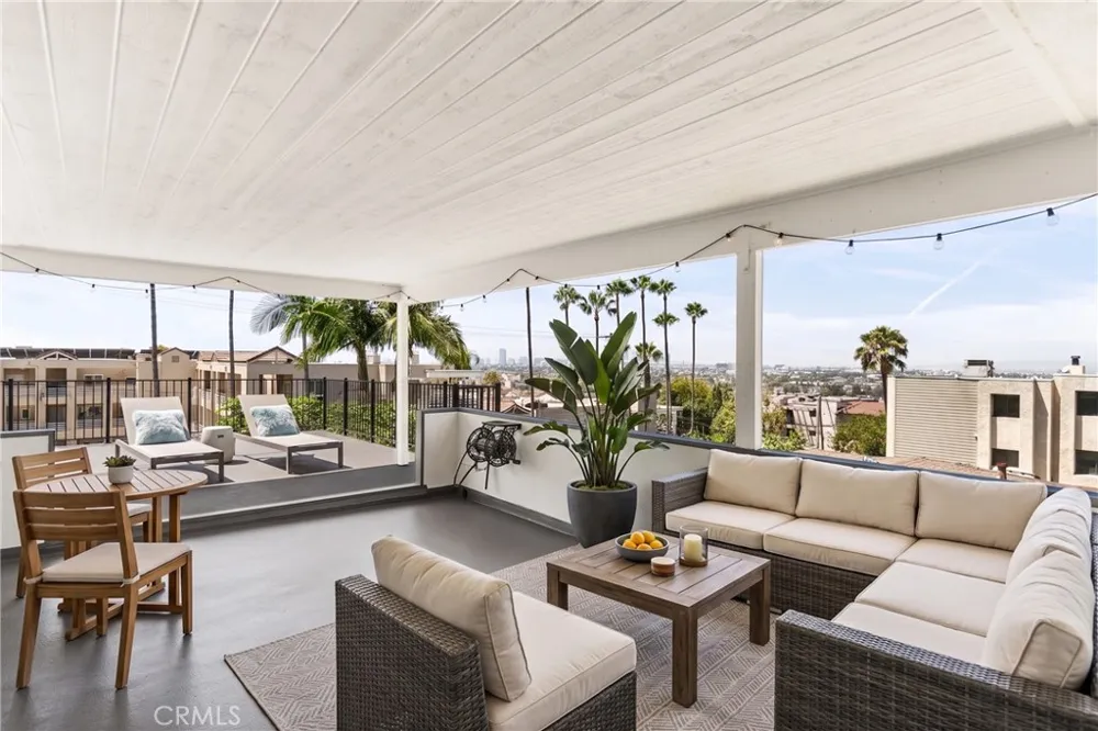 2699 E 20th Signal Hill, CA 90755