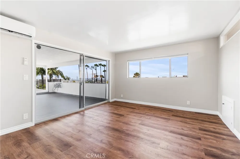 2699 E 20th Signal Hill, CA 90755