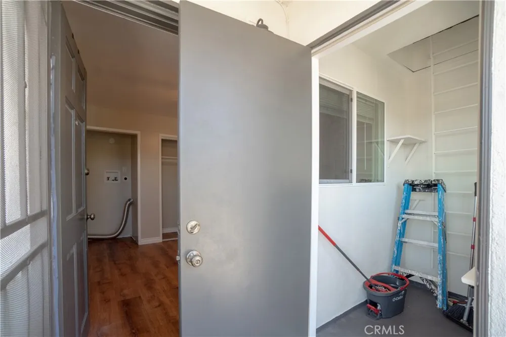 2699 E 20th Signal Hill, CA 90755