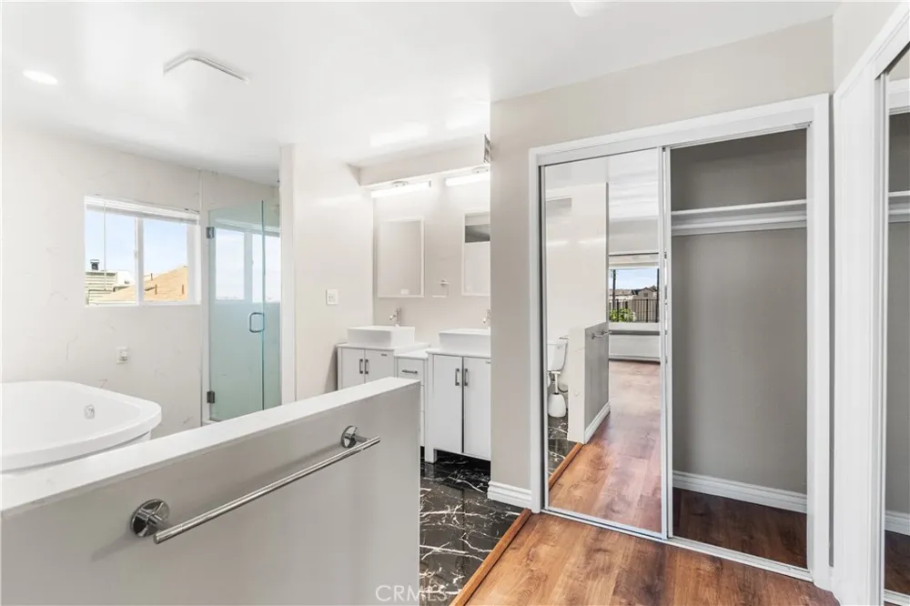 2699 E 20th Signal Hill, CA 90755