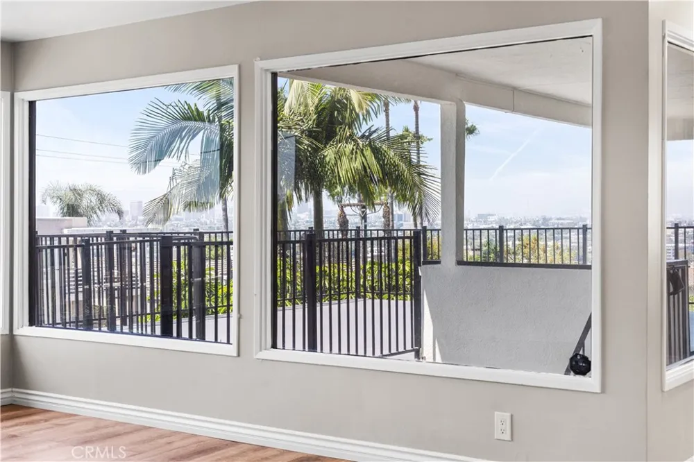 2699 E 20th Signal Hill, CA 90755