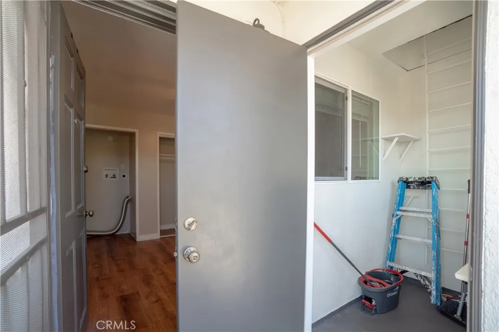 2699 E 20th Signal Hill, CA 90755