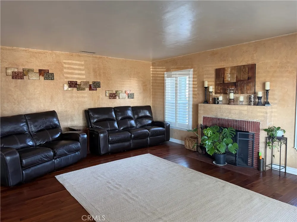 2210 Rockway West Covina, CA 91790
