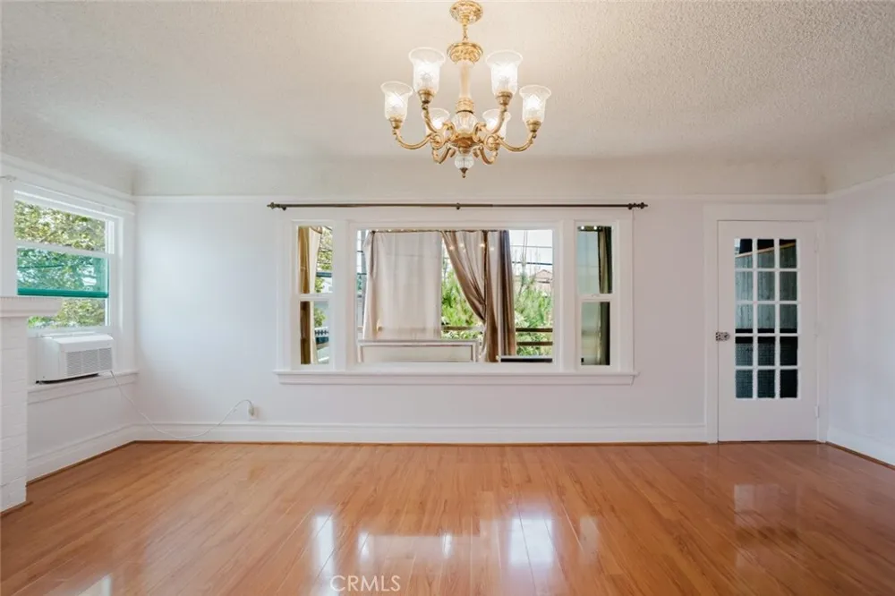 1634 Alexandria Avenue Los Angeles, CA 90027