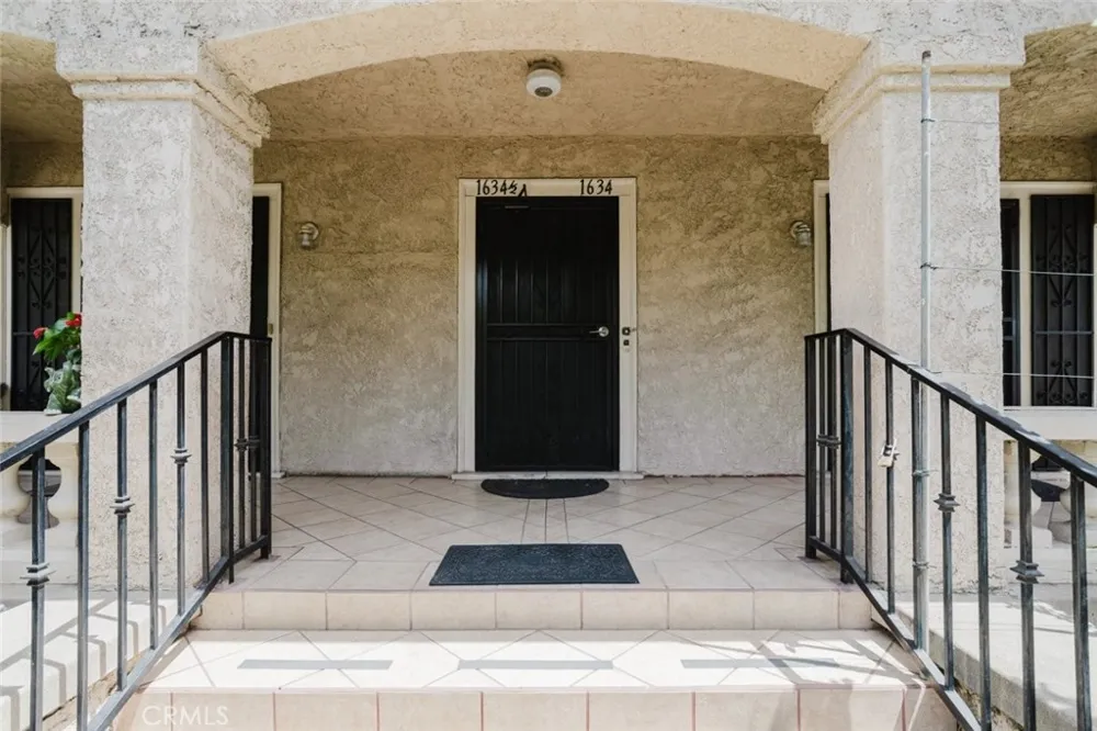 1634 Alexandria Avenue Los Angeles, CA 90027