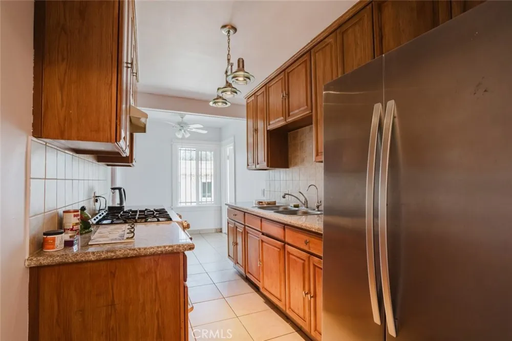 1634 Alexandria Avenue Los Angeles, CA 90027