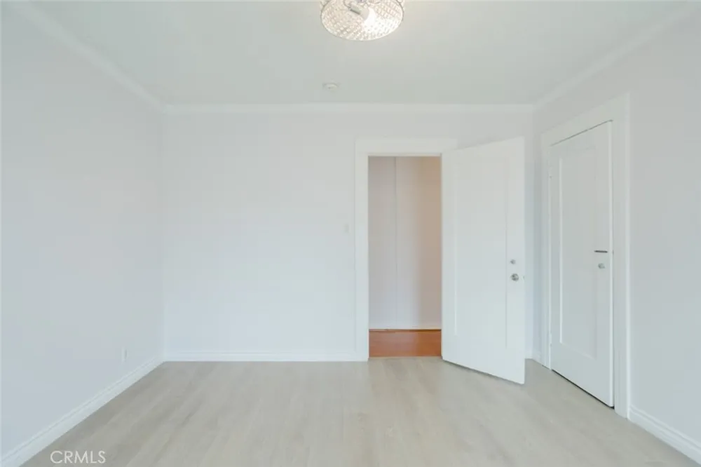 1634 Alexandria Avenue Los Angeles, CA 90027