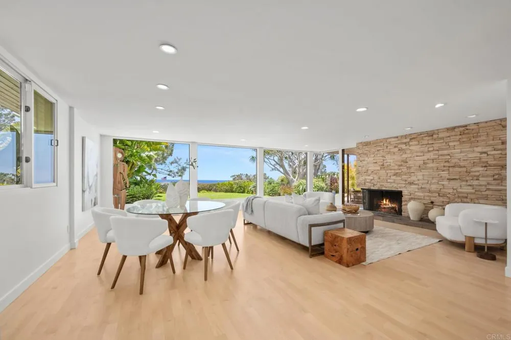 280 Torrey Pines Terrace Del Mar, CA 92014