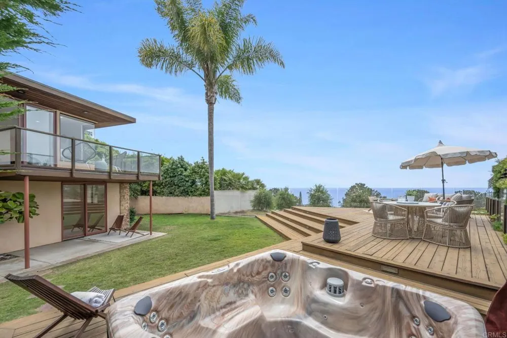 280 Torrey Pines Terrace Del Mar, CA 92014