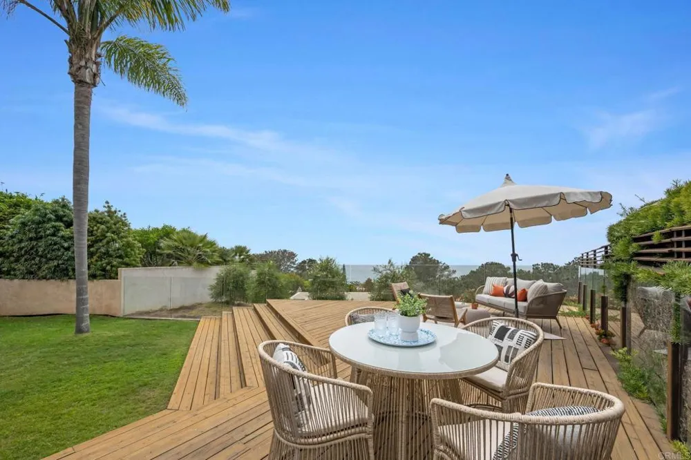 280 Torrey Pines Terrace Del Mar, CA 92014