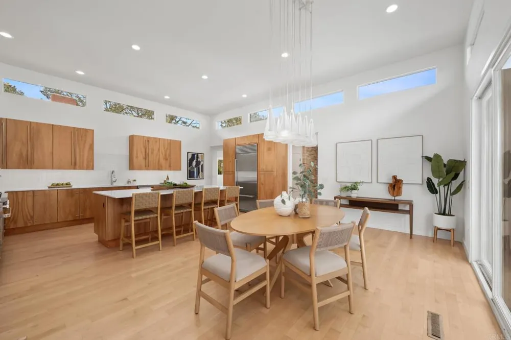280 Torrey Pines Terrace Del Mar, CA 92014