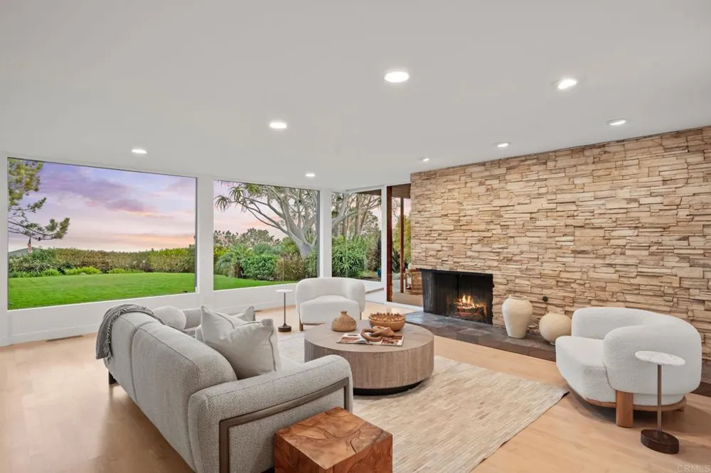 280 Torrey Pines Terrace Del Mar, CA 92014