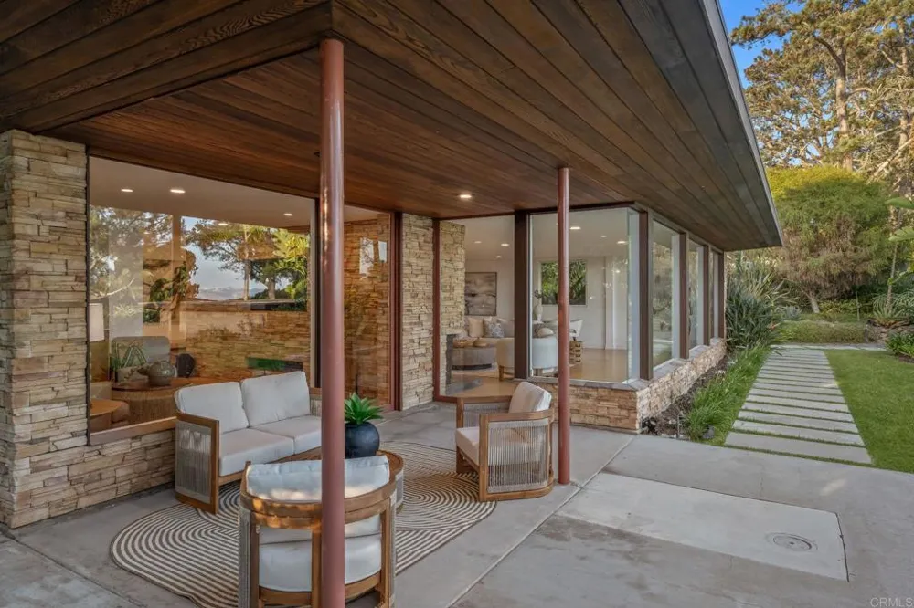 280 Torrey Pines Terrace Del Mar, CA 92014