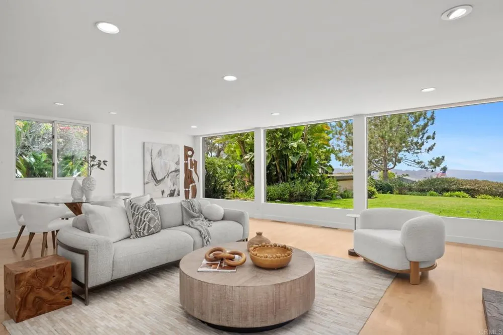 280 Torrey Pines Terrace Del Mar, CA 92014