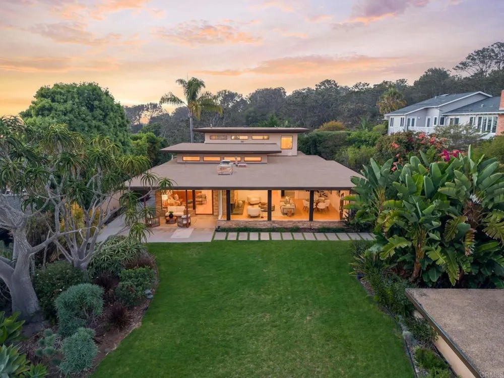 280 Torrey Pines Terrace Del Mar, CA 92014