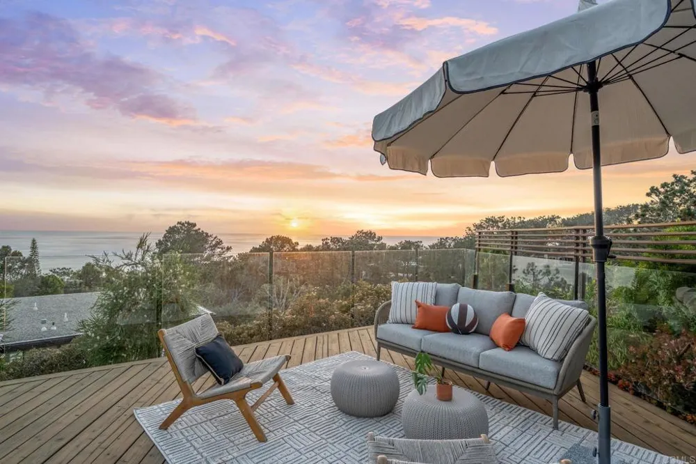280 Torrey Pines Terrace Del Mar, CA 92014