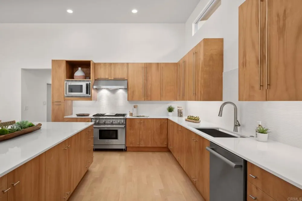 280 Torrey Pines Terrace Del Mar, CA 92014