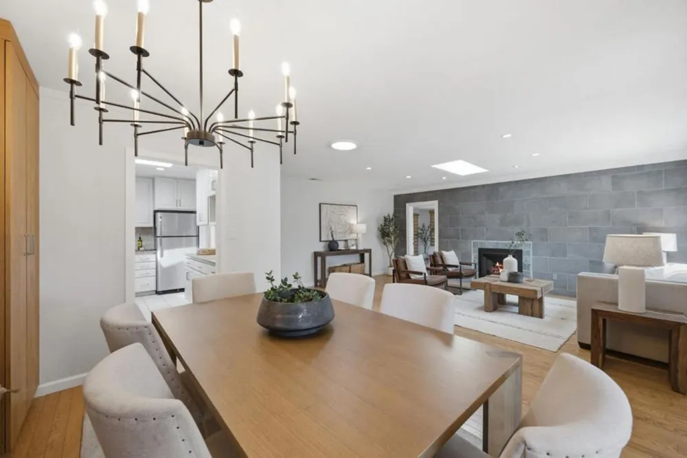 190 E Middlefield Road Mountain View, CA 94043