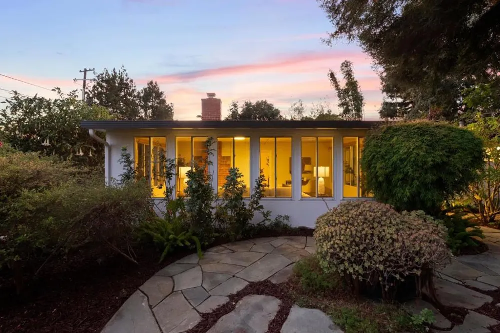 190 E Middlefield Road Mountain View, CA 94043
