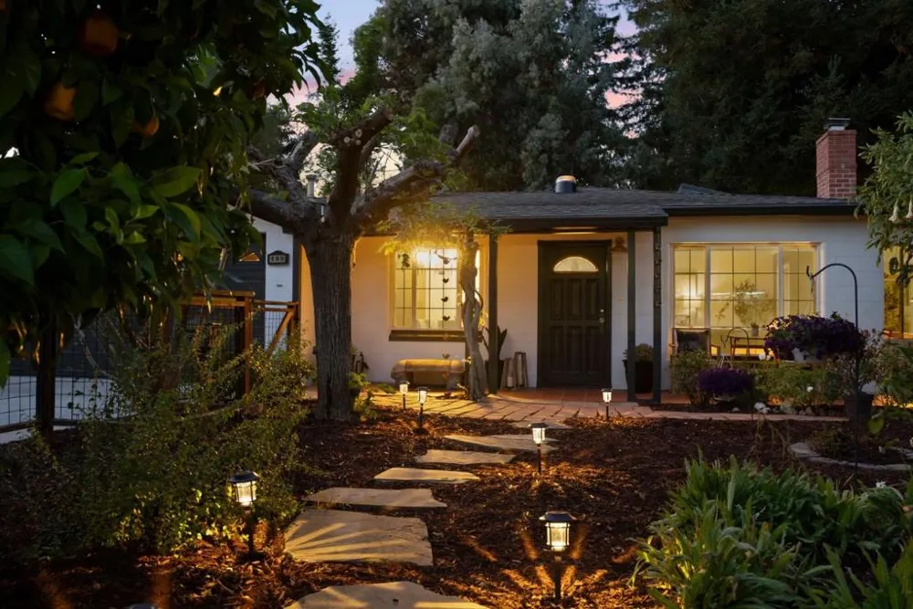 190 E Middlefield Road Mountain View, CA 94043