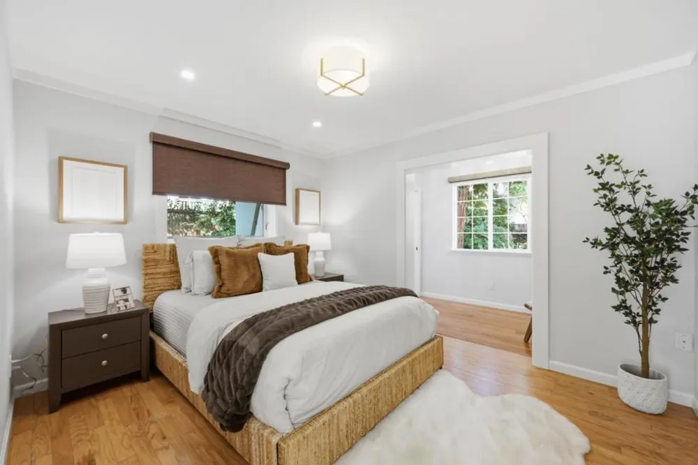 190 E Middlefield Road Mountain View, CA 94043