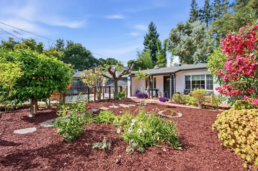 190 E Middlefield Road Mountain View, CA 94043