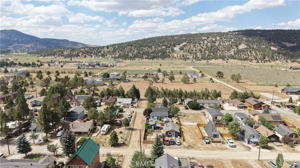 111 3rd Ln Big Bear Lake, CA 92315