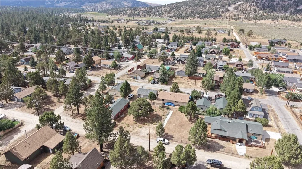 111 3rd Ln Big Bear Lake, CA 92315