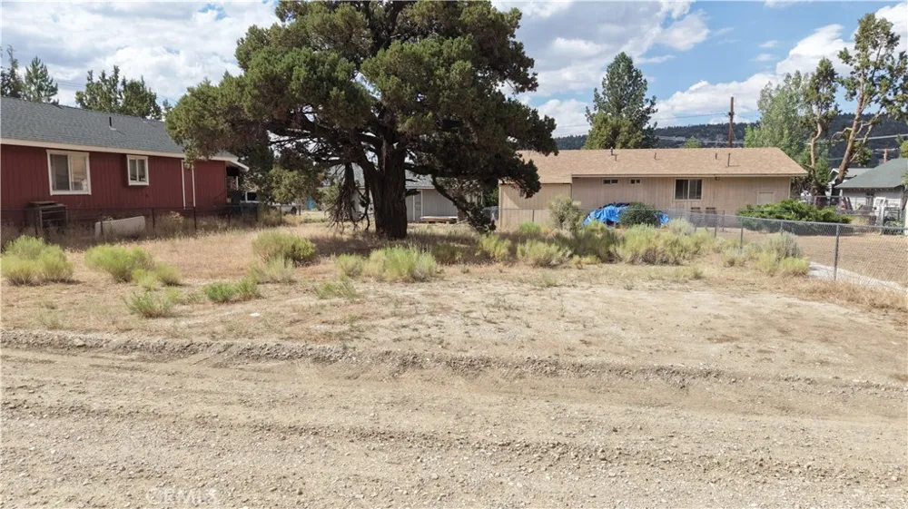 111 3rd Ln Big Bear Lake, CA 92315