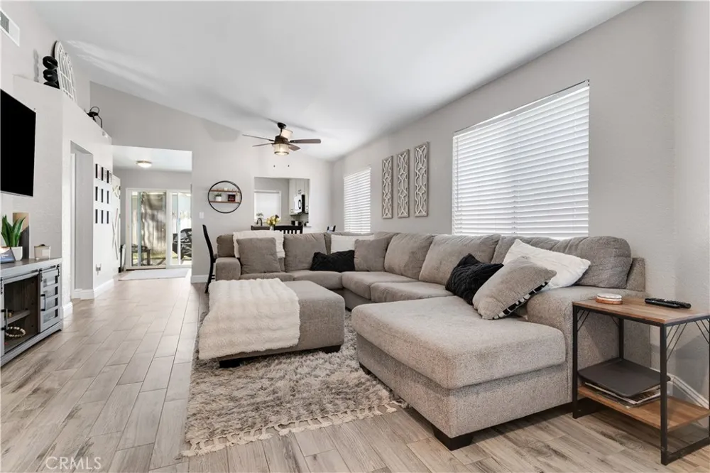 3415 Wenatchee Bakersfield, CA 93306