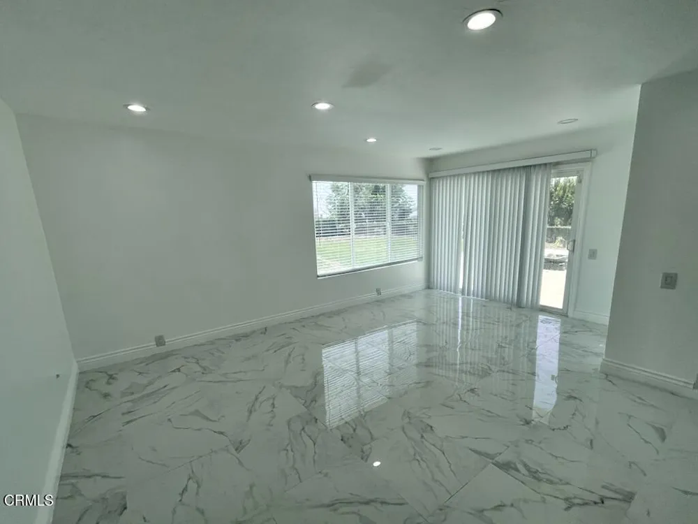 642 Creekmont Court Ventura, CA 93003