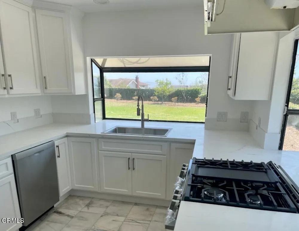 642 Creekmont Court Ventura, CA 93003