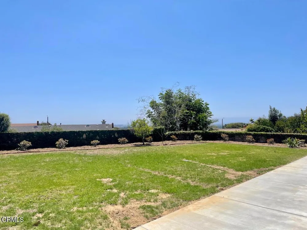 642 Creekmont Court Ventura, CA 93003