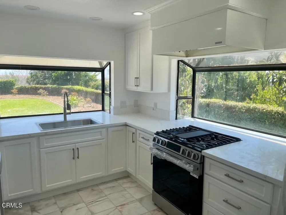 642 Creekmont Court Ventura, CA 93003